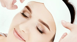 Frizerski salon M u Zagrebu nudi vrhunski THREADING cijelog lica i bojanje obrva – precizna, nježna njega koja ističe prirodnu ljepotu i pruža DUGOTRAJAN, besprijekoran izgled!
