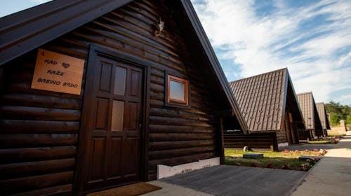 Motel Babino Brdo - Opuštanje uz predivan pogled, Derventa, Bosna i Hercegovina - 39 EUR - 1x noćenje u dvokrevetnoj sobi za 2 osobe, Besplatan Wi-Fi
