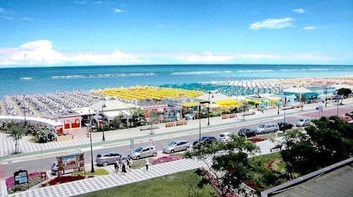 Hotel Cosmopol Cesenatico - Odmor u Italiji, Cesenatico, Italija - 2.250 EUR - 7x noćenje u četverokrevetnoj sobi s balkonom za 2 osobe (2 djece do 14 godina besplatno), All inclusive