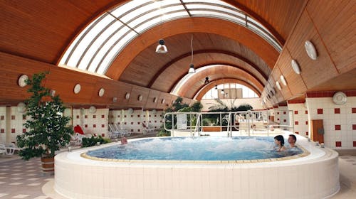 Ametiszt Hotel Harkány - Predivan wellness odmor, Harkány, Mađarska - 394 EUR - 4x noćenje u dvokrevetnoj Standard sobi za 2 osobe, Buffet doručak