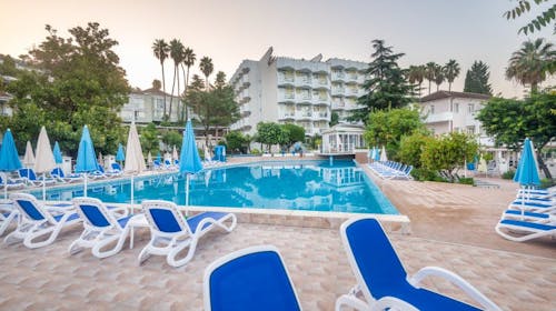 Hunguest Hotel Sun Resort - Odmor u Crnoj Gori, Herceg Novi, Crna Gora - 209 EUR - 2x noćenje u dvokrevetnoj sobi s balkonom za 2 osobe (2 djece do 12 godina besplatno), Polupansion (buffet doručak i večera)