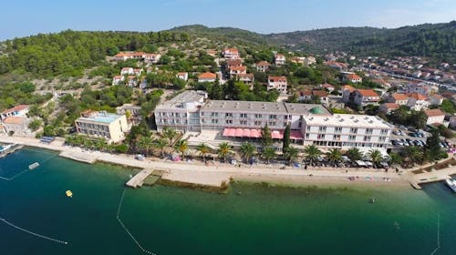 Hotel Posejdon - All inclusive ljeto na Korčuli , Vela Luka, Korčula, Dalmacija, Hrvatska - 959 EUR - 7x noćenje u dvokrevetnoj Standard sobi (pogled park) s francuskim balkonom za 2 osobe, All inclusive