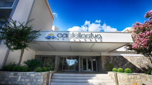 Hotel Castellastva - 1. svibanj u Petrovcu, Petrovac, Crna Gora - 339 EUR - 3x noćenje u Standard dvokrevetnoj sobi za 2 osobe, Polupansion