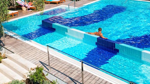 Hotel Castellastva - Ljeto u Petrovcu, Petrovac, Crna Gora - 555 EUR - 4x noćenje u Standard dvokrevetnoj sobi za 2 osobe, Polupansion
