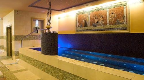 Hotel Mirta - Wellness Mirta - Opuštanje u saunama i jacuzziju, Izola, Slovenija - 22 EUR - Opuštanje u saunama (finska, infracrvena, bio-biljna i turska sauna) i hidromasažnom bazenu (33 stupnja) u trajanju od 3 sata za 1 osobu, Piling mediteranskom soli