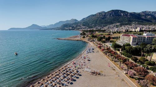 Hotel Agape - Početak i kraj ljeta u Crnoj Gori - Posebna cijena, Bar, Crna Gora - 270 EUR - 3x noćenje u dvokrevetnoj sobi za 2 osobe (1 dijete do 6,99 godina besplatno), Polupansion (buffet doručak i večera)