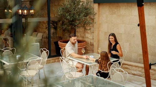 Hotel Diplomat by Aycon - Obiteljsko proljeće i jesen uz more, Budva, Crna Gora - 349 EUR - 3x noćenje u dvokrevetnoj Standard sobi za 2 osobe (1 dijete do 11,99 godina besplatno), Doručak