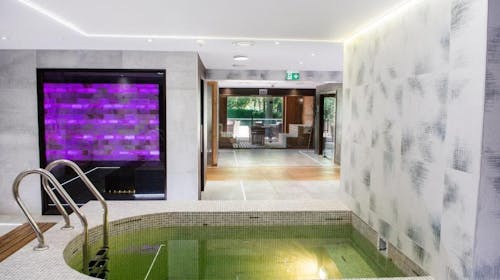 Hotel Azúr - Odmor u Superior studiu, Siofok, Mađarska - 520 EUR - 3x noćenje u Superior studiu za 2 osobe, Polupansion