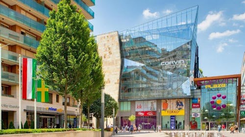 Escala Hotel & Suites Budapest - Obiteljski odmor, Budimpešta, Mađarska - 469 EUR - 3x noćenje u dvosobnom apartmanu za 4 osobe, Buffet doručak