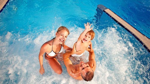 Sunny Baška hotel by Valamar (ex Corinthia) - Obiteljski odmor na Krku, Baška, otok Krk, Hrvatska - 287 EUR - 2x noćenje u Superior sobi 2+1 za 2 odrasle osobe (1 dijete do 14,99 godina besplatno), Sunny breakfast & brunch i Sunny dinner