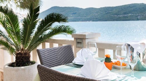Hotel Nova - Početak ljeta u Neumu, Neum, Bosna i Hercegovina - 291 EUR - 2x noćenje u Superior sobi s pogledom na more za 2 osobe, Polupansion