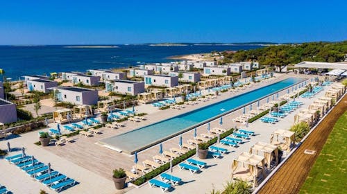 Arena Grand Kažela Camping - Proljeće i 1. svibanj u Medulinu - Camping Home Green, Medulin, Istra, Hrvatska - 270 EUR - 2x noćenje u Camping Home Green za 5 osoba, Ranu prijavu i kasnu odjavu (ovisno o raspoloživosti)