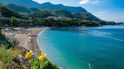 Hotel Bono by Aycon - Obiteljski početak i kraj ljeta, Bečići, Crna Gora - 383 EUR - 3x noćenje u dvokrevetnoj Standard sobi (s dodatnim ležajem) za 2 osobe (1 dijete do 11,99 godina besplatno), Doručak