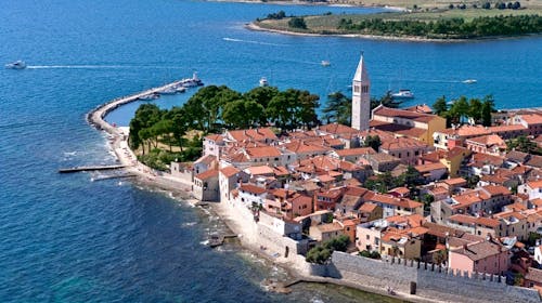 Apartmani Erica Pineta - Proljeće u Novigradu, Novigrad, Istra, Hrvatska - 140 EUR - 3x noćenje u jednosobnom apartmanu Erica Lux s terasom ili dvorištem (ovisno o raspoloživosti) za 2 osobe, Posteljina i ručnici