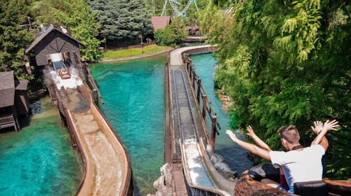 Gardaland Park - Kombinirana ulaznica Gardaland Park + Sea life Aquarium, Castelnuovo del Garda, Italija - 55 EUR - 1x kombinirana ulaznica Gardaland Park + Sea life Aquarium za osobe iznad 90 cm (ulaznica se može iskoristiti dva dana zaredom), Besplatan ulaz za djecu manju od 90 cm