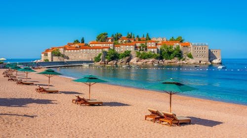 Villa Vanty by Aycon - Ljeto na prestižnoj lokaciji, Sveti Stefan, Crna Gora - 489 EUR - 5x noćenje u dvokrevetnoj Standard sobi za 2 osobe, Besplatan Wi-Fi