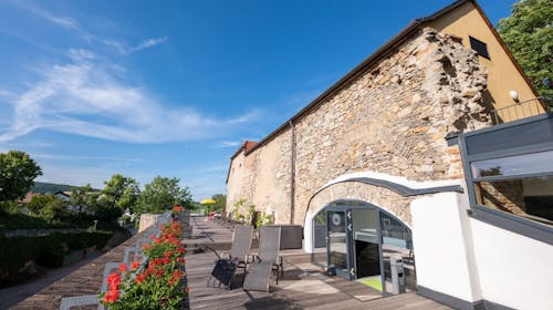 Althof Retz, Landgut & SPA - Adults only wellness odmor s uključenom degustacijom vina, Retz, Austrija - 639 EUR - 2x noćenje u dvokrevetnoj sobi Classic Landgut za 2 osobe, Polupansion (buffet doručak i večera u 5 slijeda)