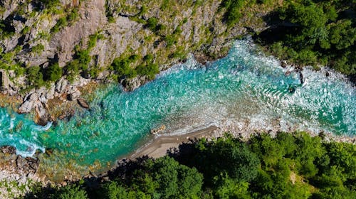 Rafting Tara Montenegro - Nezaboravna vikend avantura na rijeci Tari, Plužine, Crna Gora - 138 EUR - Rafting rijekom Tarom za 1 osobu, 1x noćenje za 1 osobu