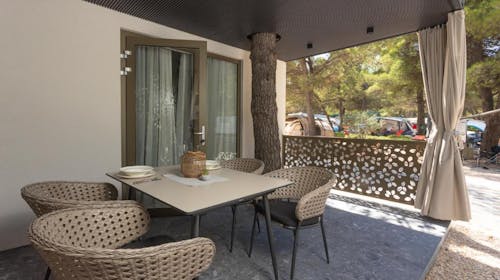 Maris Homes - Lodges - Odmor u Žaboriću uz šum Jadranskog mora, Žaborić, Hrvatska - 320 EUR - 2x noćenje u Lodge Vili za 2 osobe (1 dijete do 11,99 godina besplatno), Doručak u Buffetu Jasenovo