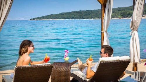 Veya Maradiso Hotel by Aminess - Ljeto za parove na Krku, Njivice, otok Krk, Hrvatska - 815 EUR - 5x noćenje u Standard dvokrevetnoj sobi za 2 osobe, Polupansion