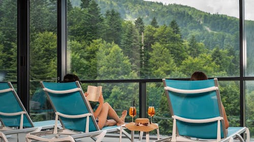 Hotel Nomad - Wellness opuštanje na Bjelašnici u svibnju, Bjelašnica, Sarajevo, Bosna i Hercegovina - 96,50 EUR - 1x noćenje u Superior sobi s pogledom na ulicu za 2 osobe, Doručak
