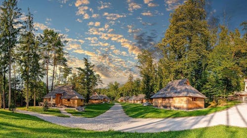 Slovenia Eco Resort - Velika drvena kućica, Stahovica, Kamnik, Slovenija - 195 EUR - 1x noćenje u velikoj drvenoj kućici Eco Resorta za do 5 osoba, Korištenje finske saune u trajanju od 1 sat