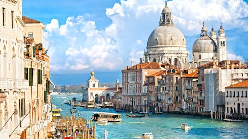 A&O Venice Mestre - Obiteljski odmor u blizini Venecije, Mestre, Venecija, Italija - 134 EUR - 2x noćenje u dvokrevetnoj Standard sobi ili obiteljskoj sobi za 2 osobe (2 djece do 17 godina besplatno), Doručak