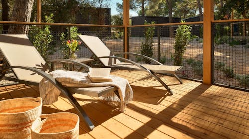 Pine Beach Pakoštane - All inclusive light odmor - Superior mobilna kućica, Pakoštane, Dalmacija, Hrvatska - 489 EUR - 2x noćenje u Superior dvosobnoj mobilnoj kućici za 3 osobe (1 dijete do 3,99 godina besplatno), All inclusive light
