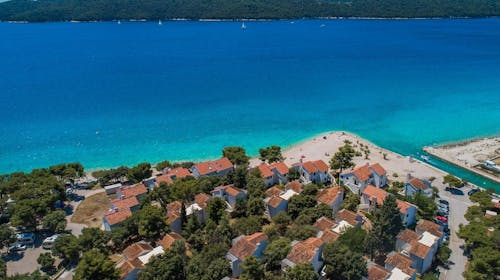 Amadria Park Camping Šibenik - Ljeto u Solarisu - Standard mobilna kućica, Šibenik, Dalmacija, Hrvatska - 1.200 EUR - 5x noćenje u Standard mobilnoj kućici za do 6 osoba (4 odrasle osobe i 2 djece do 11,99 godina besplatno), Piće dobrodošlice prilikom prijave