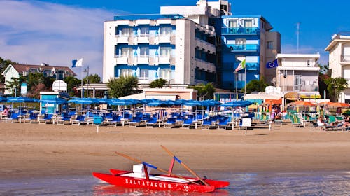 Hotel Levante - All inclusive light kraj ljeta tik uz plažu, Bellaria Igea Marina, Italija - 1.070 EUR - 5x noćenje u dvokrevetnoj sobi s balkonom za 2 osobe, All inclusive light u hotelskom restoranu