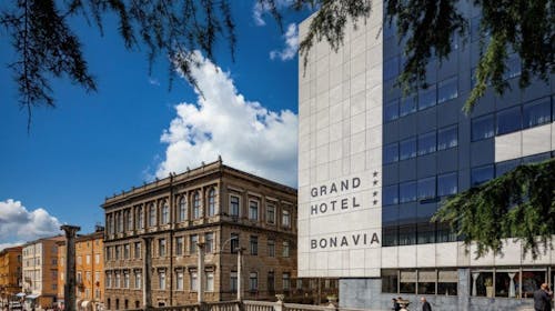 Grand Hotel Bonavia Rijeka - Proljeće u Rijeci - Standard soba, Rijeka, Hrvatska - 240 EUR - 2x noćenje u dvokrevetnoj Standard sobi za 2 osobe, Doručak