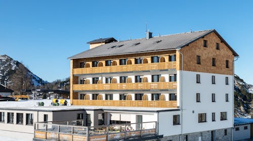 Hotel Tauplitzalm - Savršen odmor na planini udvoje, Bad Mitterndorf, Austrija - 523 EUR - 3x noćenje u Standard dvokrevetnoj sobi za 2 osobe, Polupansion (buffet doručak i gourment večera u tri slijeda)