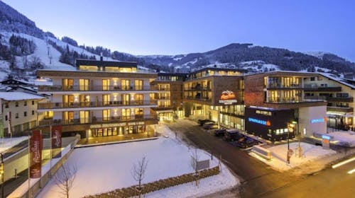 AlpenParks apartmani - Ladies Ski Opening u Zell am Seeu, Zell am See, Austrija - 419 EUR - 3x noćenje u apartmanu za 1 osobu, Piće dobrodošlice