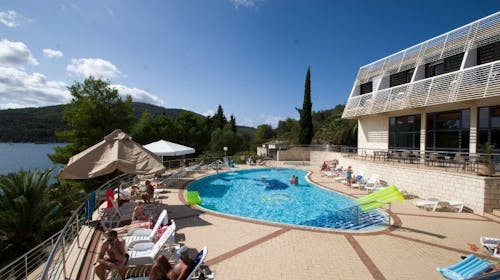 Adria All Inclusive Hotel - All inclusive odmor na Korčuli, Vela Luka, Korčula, Dalmacija, Hrvatska - 1.235 EUR - 7x noćenje u sobi s pogledom na park za 2 osobe (1 dijete do 6,99 godina besplatno), All inclusive (doručak, ručak, večera, piće uz obroke, coffee time, izbor pića u aperitiv baru)