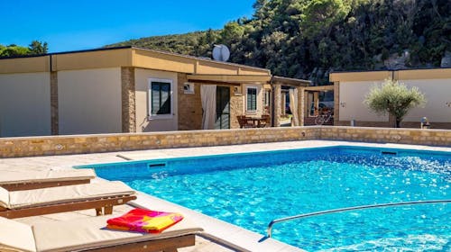 Resort Lando - Početak ljeta u camping vilama na Rabu, Kampor, Rab, Hrvatska - 512 EUR - 3x noćenje u Standard ili Superior camping vili za 6 osoba, Korištenje vanjskog grijanog bazena