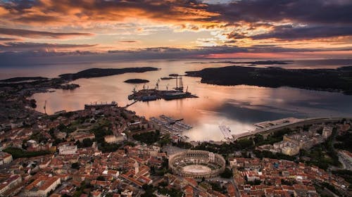 Pula City Center Accommodation - Ljetni odmor u Puli, Pula, Istra, Hrvatska - 249 EUR - 2x noćenje u dvokrevetnoj Superior sobi s balkonom za 2 osobe, Doručak
