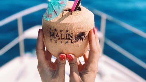Hotel Malin - Ljeto u vrhunskom hotelu na Krku, Malinska, otok Krk, Hrvatska - 867 EUR - 3x noćenje u Standard dvokrevetnoj sobi s balkonom za 2 osobe, Polupansion