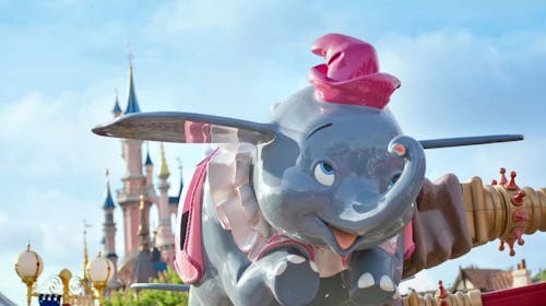Ljetni bijeg u Disneyland, Coupvray, Francuska - 1.299 EUR - 5x noćenje u apartmanu ili hotelu, 3x povratna avionska karta Zagreb - Beauvais-Tille - Zagreb
