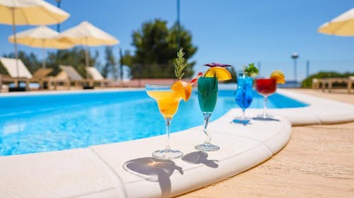 Apartmani Medena - Last minute ljeto s polupansionom u Trogiru za 4 osobe, Donji Seget, Trogir, Dalmacija, Hrvatska - 949 EUR - 5x noćenje u Superior apartmanu B (4+1) za 4 odrasle osobe (1 dijete do 11,99 godina besplatno), Polupansion