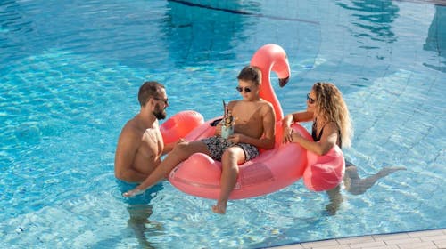 Hotel Horizont - Ljeto na makarskoj rivijeri, Baška Voda, Makarska rivijera, Dalmacija, Hrvatska - 380 EUR - 2x noćenje u Standard dvokrevetnoj sobi s balkonom za 2 osobe, Polupansion (buffet doručak i večera)