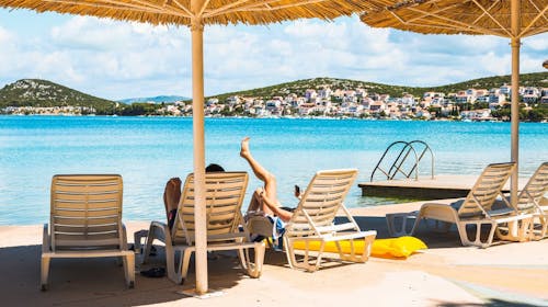 Hotel Borovnik - Ljeto u Dalmaciji - Standard soba, Tisno, otok Murter, Dalmacija, Hrvatska - 684 EUR - 3x noćenje u dvokrevetnoj Standard sobi za 2 osobe (1 dijete do 6,99 godina i 1 dijete do 1,99 godina besplatno), Polupansion
