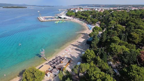 Ilirija Resort - Hotel Kornati - VIP Premium obiteljsko ljeto s punim pansionom u Biogradu - Posebna akcija, Biograd na Moru, Dalmacija, Hrvatska - 1.799 EUR - 7x noćenje u Premium Club sobi za 2 osobe (1 dijete do 12 godina i 1 dijete do 7 godina besplatno), Puni pansion