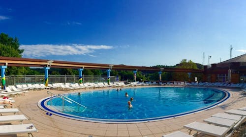 Hotel Zagi & Aqua Vivae - Termalni obiteljski odmor u Zagorju, Oroslavje, Hrvatska - 450 EUR - 3x noćenje u obiteljskoj sobi za 2 osobe (1 dijete do 11,99 godina i 2 djece do 4,99 godina besplatno), Polupansion (buffet doručak i večera)
