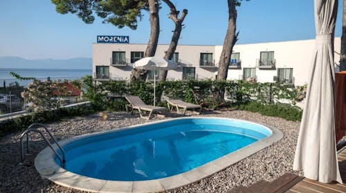 Park Villas by Morenia - Najam Deluxe kamping vile s privatnim bazenom, Podaca, Makarska rivijera, Dalmacija, Hrvatska - 3.640 EUR - 7x noćenje u kamping vili s privatnim grijanim bazenom za do 6 osoba (max. 4 odrasle osobe i 2 djece do 11,99 godina), Korištenje hotelskih grijanih vanjskih bazena