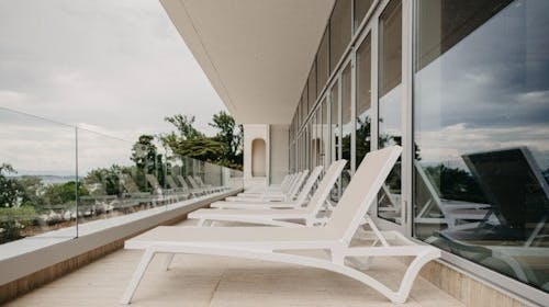 Hotel Miramare - Luksuzno obiteljsko ljeto - Posebna akcija, Crikvenica, Hrvatska - 1.895 EUR - 7x noćenje u dvokrevetnoj Superior sobi za 2 osobe (1 dijete do 11,99 godina i 1 dijete do 3,99 godina besplatno), Polupansion