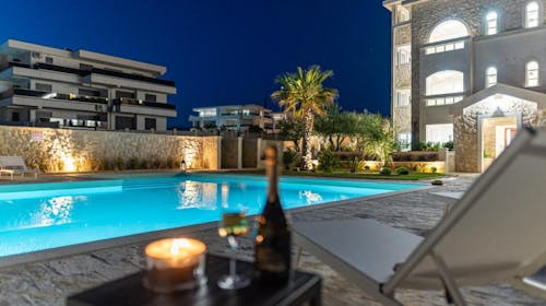 Chateau Dabo Luxury Pool Apartments - Obiteljski odmor na Pagu, Novalja, Hrvatska - 273 EUR - 3x noćenje u dvosobnom apartmanu (3+2) za 5 osoba, Korištenje vanjskog bazena