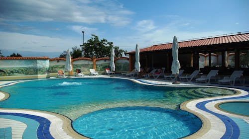 Hotel Villa Letan - Ultra last minute ljetni paket s uključenim izletom na Brijune, Peroj, Istra, Hrvatska - 269 EUR - 1x noćenje u dvokrevetnoj sobi s balkonom za 2 osobe (1 dijete do 7 godina besplatno), Polupansion
