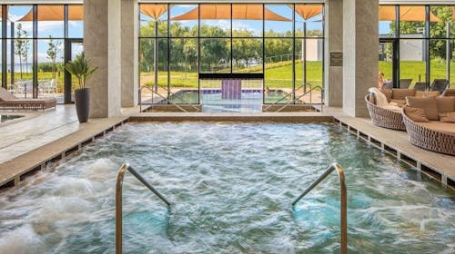 Sirius Hotel Superior - Ekskluzivni wellness odmor za parove, Keszthely, Mađarska - 324 EUR - 2x noćenje u Standard dvokrevetnoj sobi s pogledom na grad ili park za 2 osobe, Polupansion