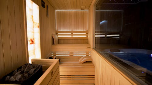 Hotel Kocka - Wellness odmor u srcu Vrnjačke Banje, Vrnjačka Banja, Srbija - 650 EUR - 5x noćenje u Premium King sobi za 2 osobe (dijete do 12 godina besplatno), Polupansion