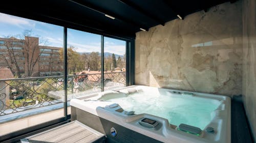Hotel Kocka - Wellness odmor u srcu Vrnjačke Banje, Vrnjačka Banja, Srbija - 1.200 EUR - 5x noćenje u Royal apartmanu za 2 osobe (dijete do 12 godina besplatno), Polupansion